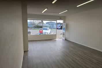 Fresh & Functional Commercial Space 