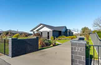 27 Chamberlain Road, Masterton