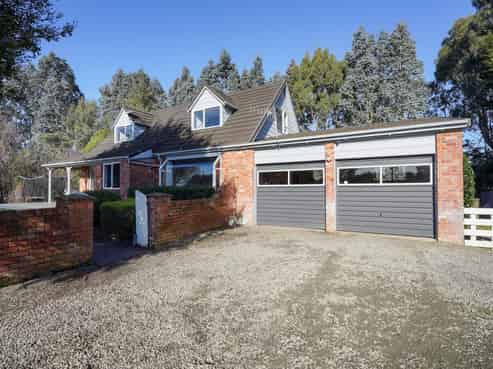 213 West Plains School Road, West Plains