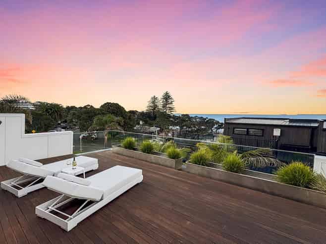  15 The Strand, Takapuna