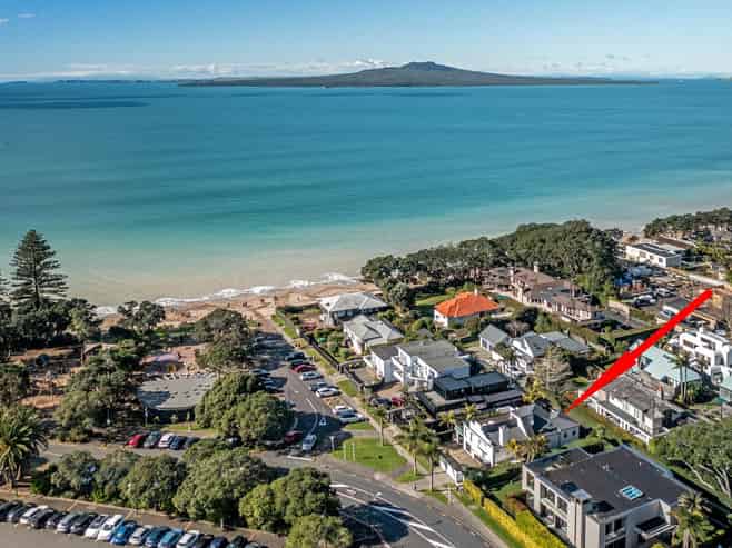  15 The Strand, Takapuna