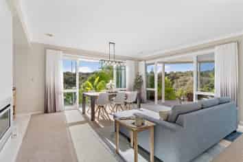 9 Beachwood Drive, Hatfields Beach
