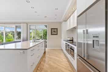9 Beachwood Drive, Hatfields Beach