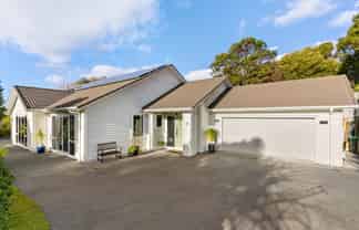 9 Beachwood Drive, Hatfields Beach