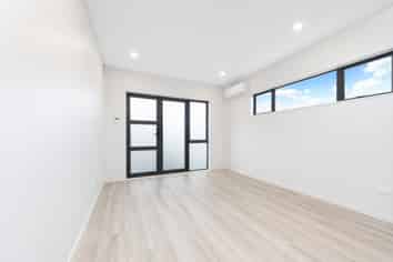 33 Whiteywood Street, Westgate