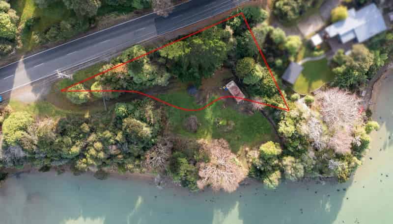 138 Coast Road, Warrington