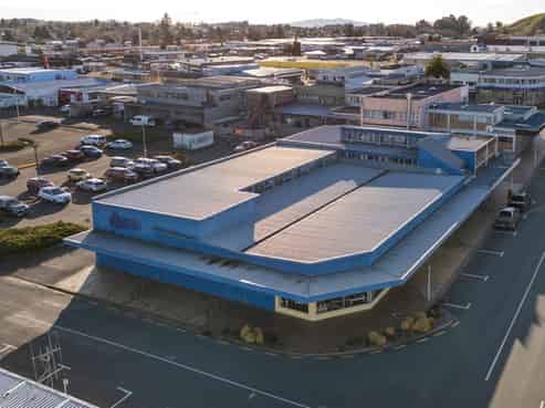 Vendor Says SELL – All Offers Considered!