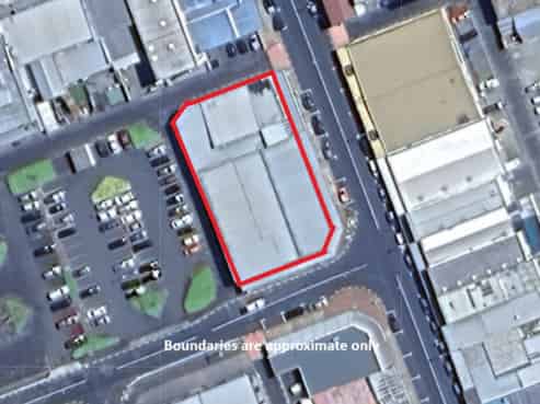 Vendor Says SELL – All Offers Considered!