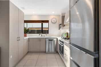 123a Canon Street, Edgeware