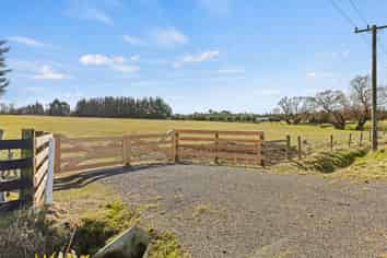 327 Upper Sefton Road, Sefton