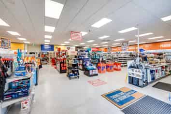 Dual Tenanted Investment & Rear Vacant Warehouse