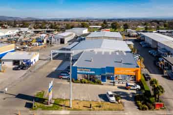 Dual Tenanted Investment & Rear Vacant Warehouse