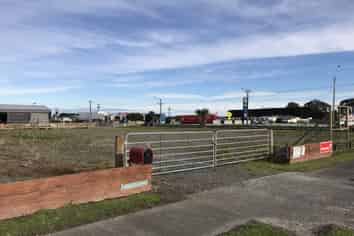 Huge profile property State Highway One, Sanson