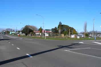 Huge profile property State Highway One, Sanson