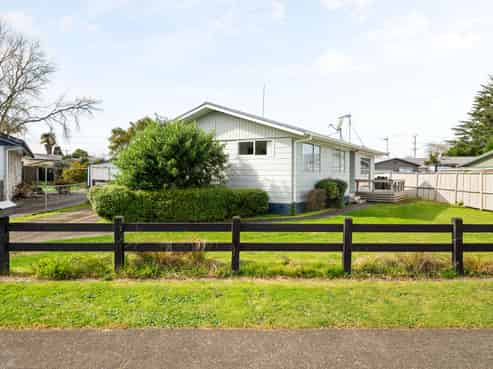 4 Elmwood Crescent, Pukete