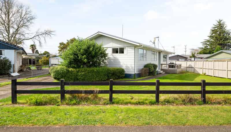 4 Elmwood Crescent, Pukete