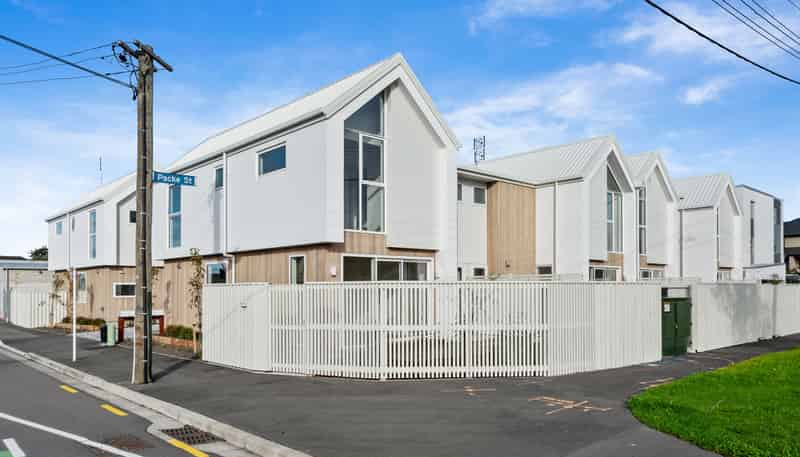 2/182 Edgeware Road, Saint Albans