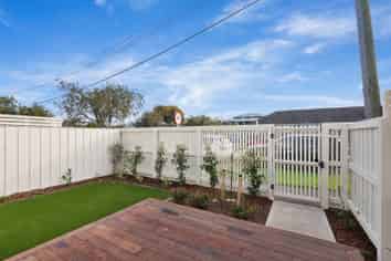 2/182 Edgeware Road, Saint Albans