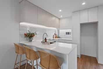 2/182 Edgeware Road, Saint Albans
