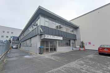 Affordable Retail/Office on City Fringe
