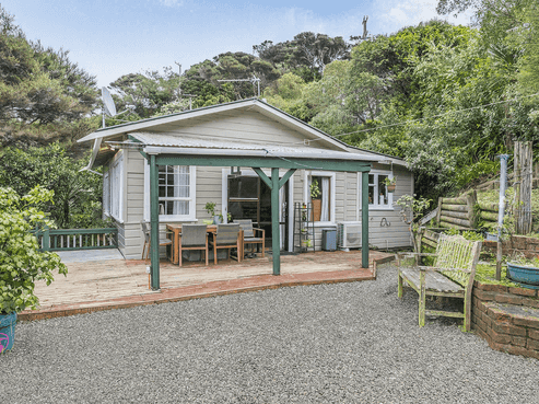 37 Airlie Road, Plimmerton