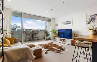 3B/10 Fisher-Point Drive, Freemans Bay