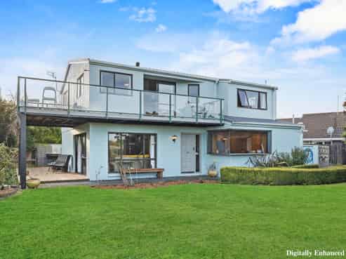 11A Pinaster Place, Parklands