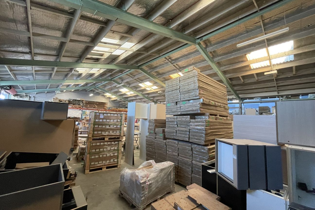 High Profile Manufacturing HQ - Mehr
