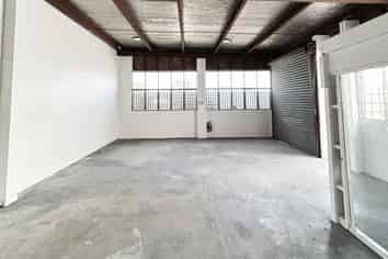 Functional Industrial Unit | 93 m2