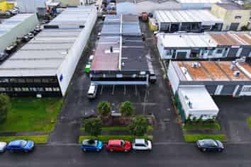 Functional Industrial Unit | 93 m2