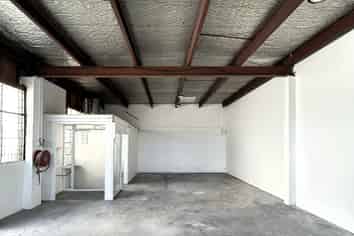 Functional Industrial Unit | 93 m2