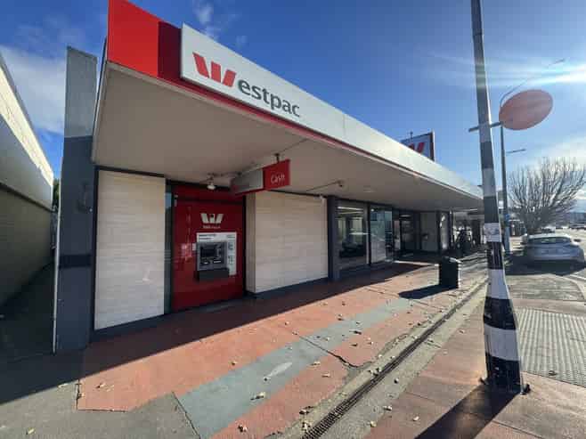 Quality Office/Retail + Car Parks