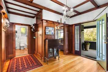 Auckland - Address withheld
