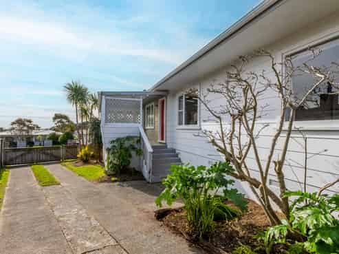 44 Kaitawa Crescent, Paraparaumu