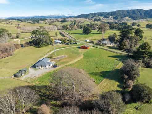 4 North Road, Mauriceville