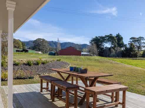 4 North Road, Mauriceville