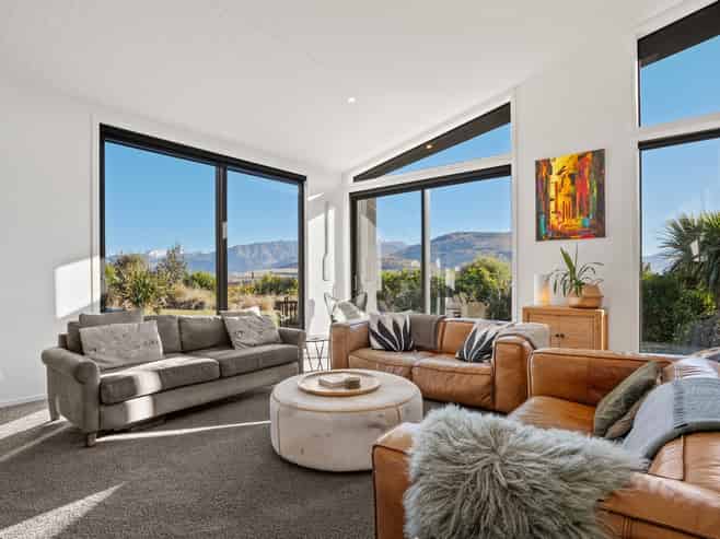 6 Big Valley Drive, Jacks Point