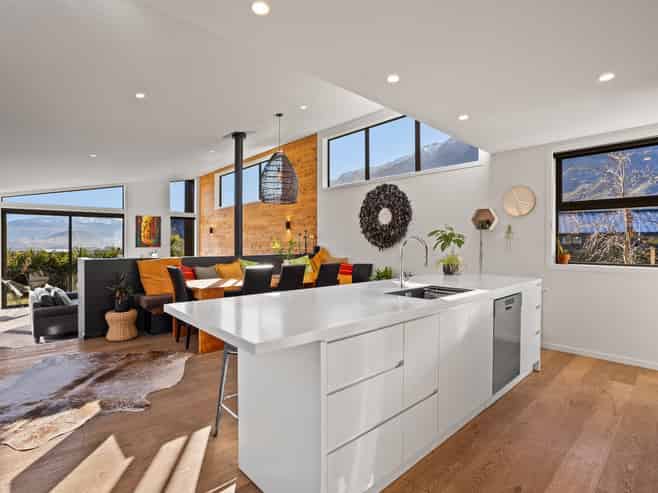 6 Big Valley Drive, Jacks Point