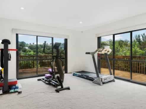 36 Silver Moon Road, Albany Heights
