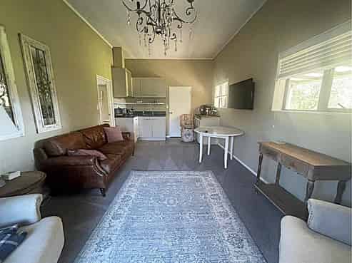 Cottage/57 Fareham Lane, Renwick