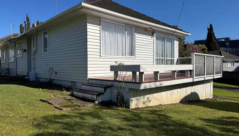 2 Novar Place, Point Chevalier