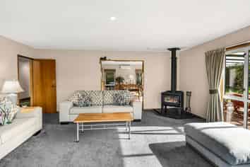 1731 Cust Road, Cust