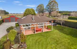 1731 Cust Road, Cust