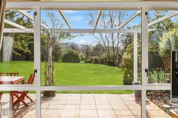 1731 Cust Road, Cust
