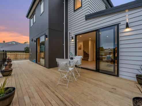 24 Leonard Road, Mount Wellington