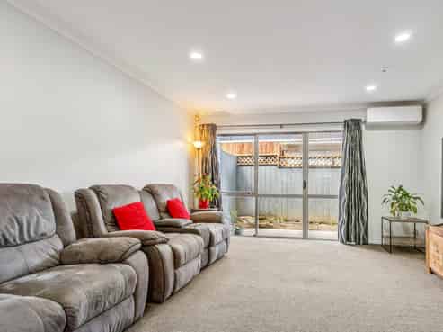 24M Mount Smart Road, Royal Oak