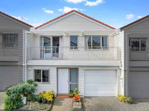 24M Mount Smart Road, Royal Oak