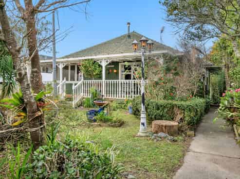8 Revel Avenue, Mount Roskill