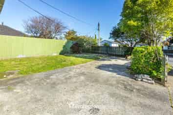 92 Pine Avenue, Ebdentown