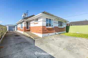 92 Pine Avenue, Ebdentown